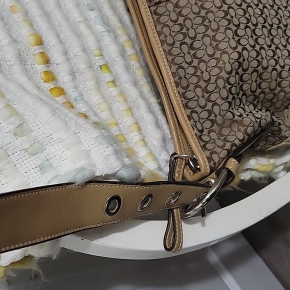 Vintage Coach Khaki Canvas Crossbody/Shoulder Bag - Picture 2 of 13